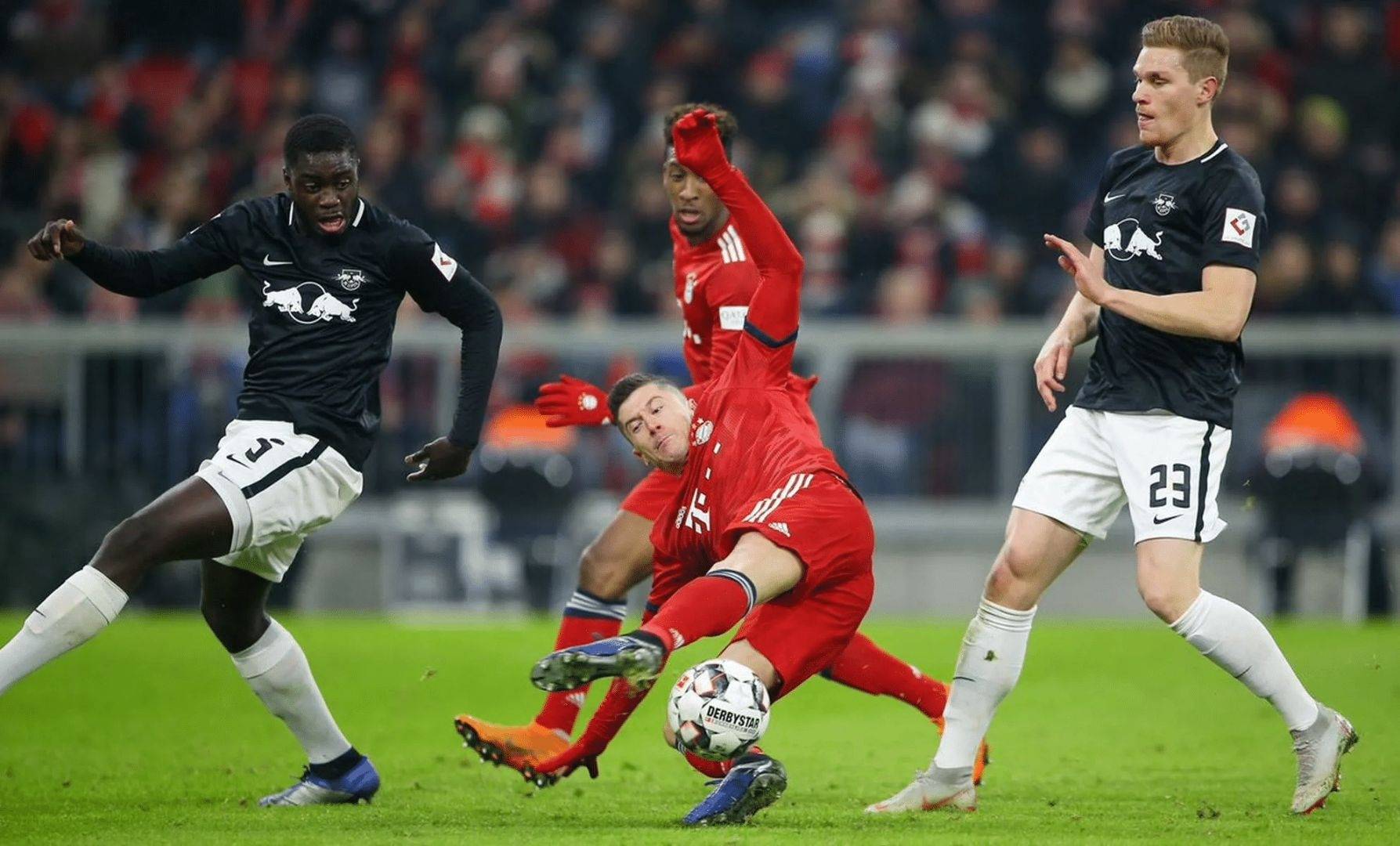 重磅！加时末段纽卡斯尔调整名单以备德国杯加时末段莱比锡队长鼓劲，库里在塞尔维亚队比赛中关键助攻的简单介绍